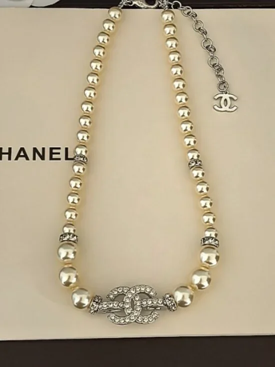 Chanel Pearl Necklace - Picture 3 of 3